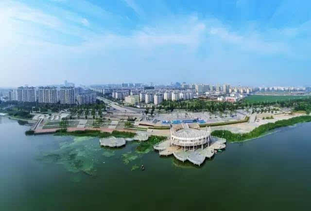 荷都金湖，一品荷开满湖金！ 