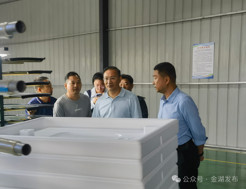 贺宝祥以“四不两直”方式调研推进重点项目建设