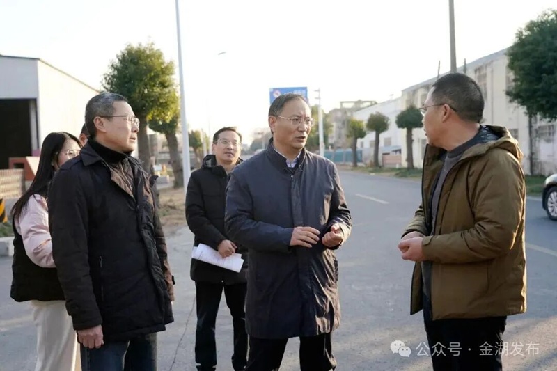 贺宝祥调研推进重点项目建设